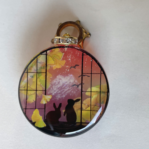 展示用/レジン/アンティークローズと窓辺のうさぎ 蓄光 オルゴナイト