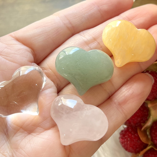 ハートクリスタル♡ぷっくり艶ハートのクローバー♡《お守り石
