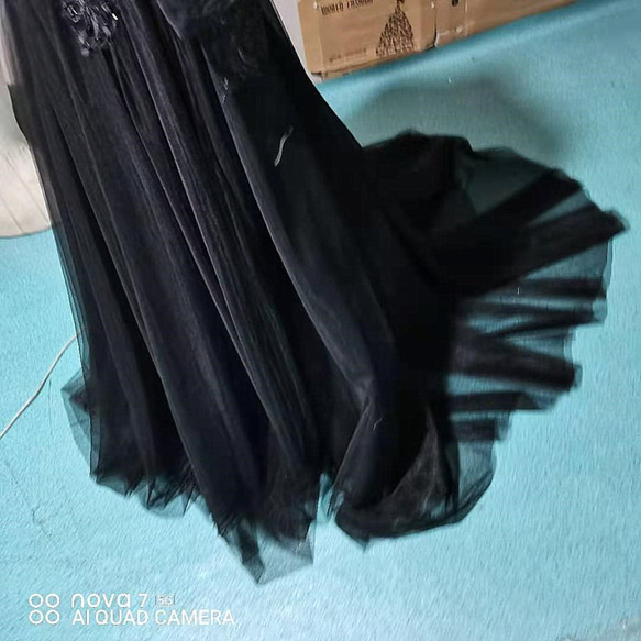 高品質！可愛派對禮服黑色柔軟薄紗短版拖尾奢華刺繡中型洋裝優雅 第4張的照片