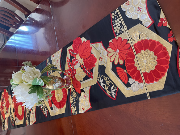 ヒロ　A676★逸品‼️豪華刺繍‼️お正月‼️テーブルランナー1m60cm Amazon｜刺繍 テーブルランナー レース オシャレ テーブル