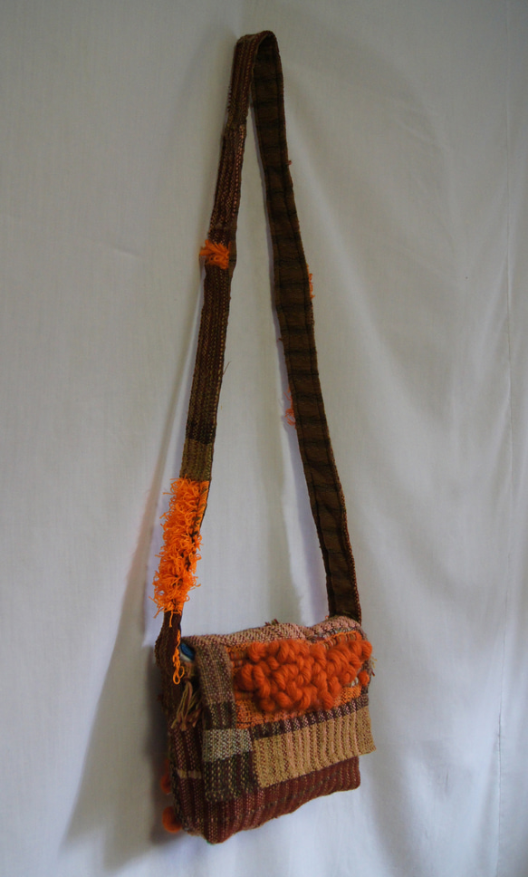 さをり織り　★手織りのショルダーバック★  さおり織り　茶色　オレンジ 　一点物　ユニーク　個性的　 3枚目の画像