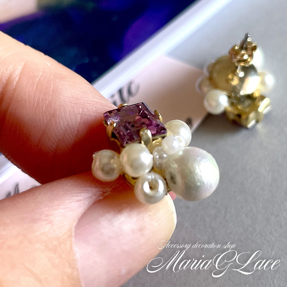 方形 Bijou 珍珠耳環，鈦耳釘，時尚，閃閃發光，優雅，棉珍珠 第4張的照片