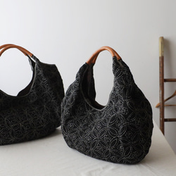 ＊冬ＳＡＬＥ　黒リネン生地に木綿白糸を刺し子 刺繍　花七宝繋ぎ　トート バッグ 2way 鞄　 Z99A 11枚目の画像