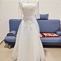 美品！華やか ウエディングドレス ホワイト ソフトチュール 高級刺繍  ミディアムドレス  エレガント 1枚目の画像