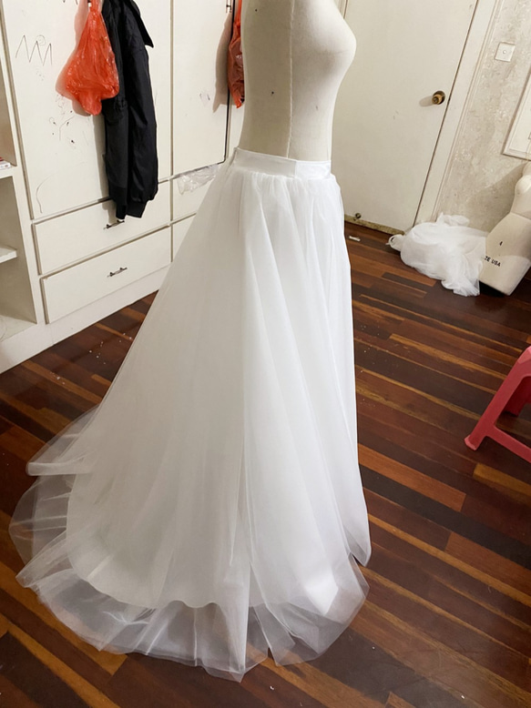 高品質！婚紗白色柔軟薄紗薄紗裙令人垂涎的禮服純粹的美麗 第3張的照片