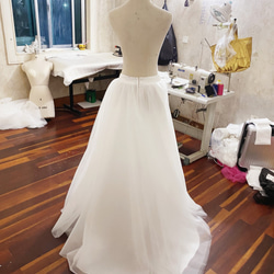 高品質！婚紗白色柔軟薄紗薄紗裙令人垂涎的禮服純粹的美麗 第5張的照片