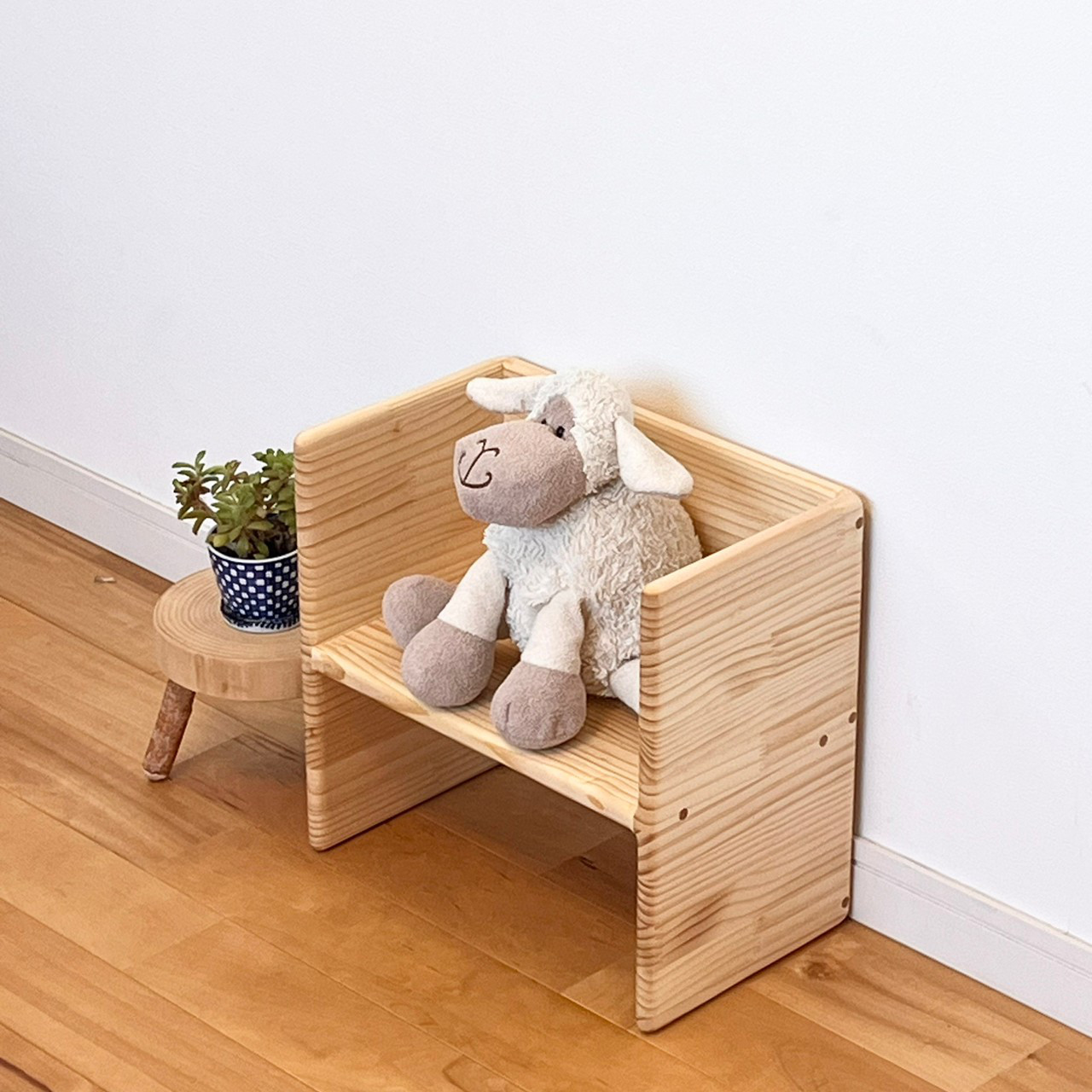 【全て角が丸い】成長に合わせて使える子供椅子　パイン材　オイル仕上げ　変化椅子　キッズチェア　踏み台　子供机　プレゼント