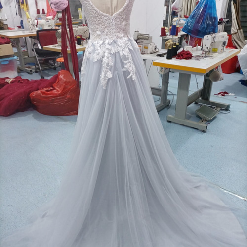 高品質！グレー パーティードレス ソフトチュール 高級刺繍 ロング  