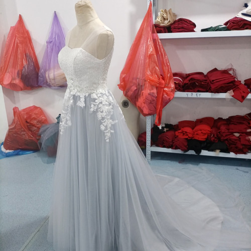 高品質！グレー パーティードレス ソフトチュール 高級刺繍 ロング  