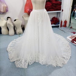 高品質！柔軟薄紗罩裙，迷人花朵蕾絲，寬鬆 3 層薄紗，婚禮/招待會 第1張的照片