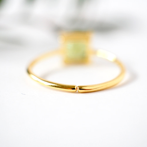 重ねづけできる ⭐︎18KGP 天然石ペリドットのシンプルリング 指輪