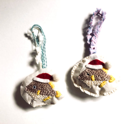 手縫い刺繍　カワハギのクリスマスオーナメント　オーダー可 4枚目の画像