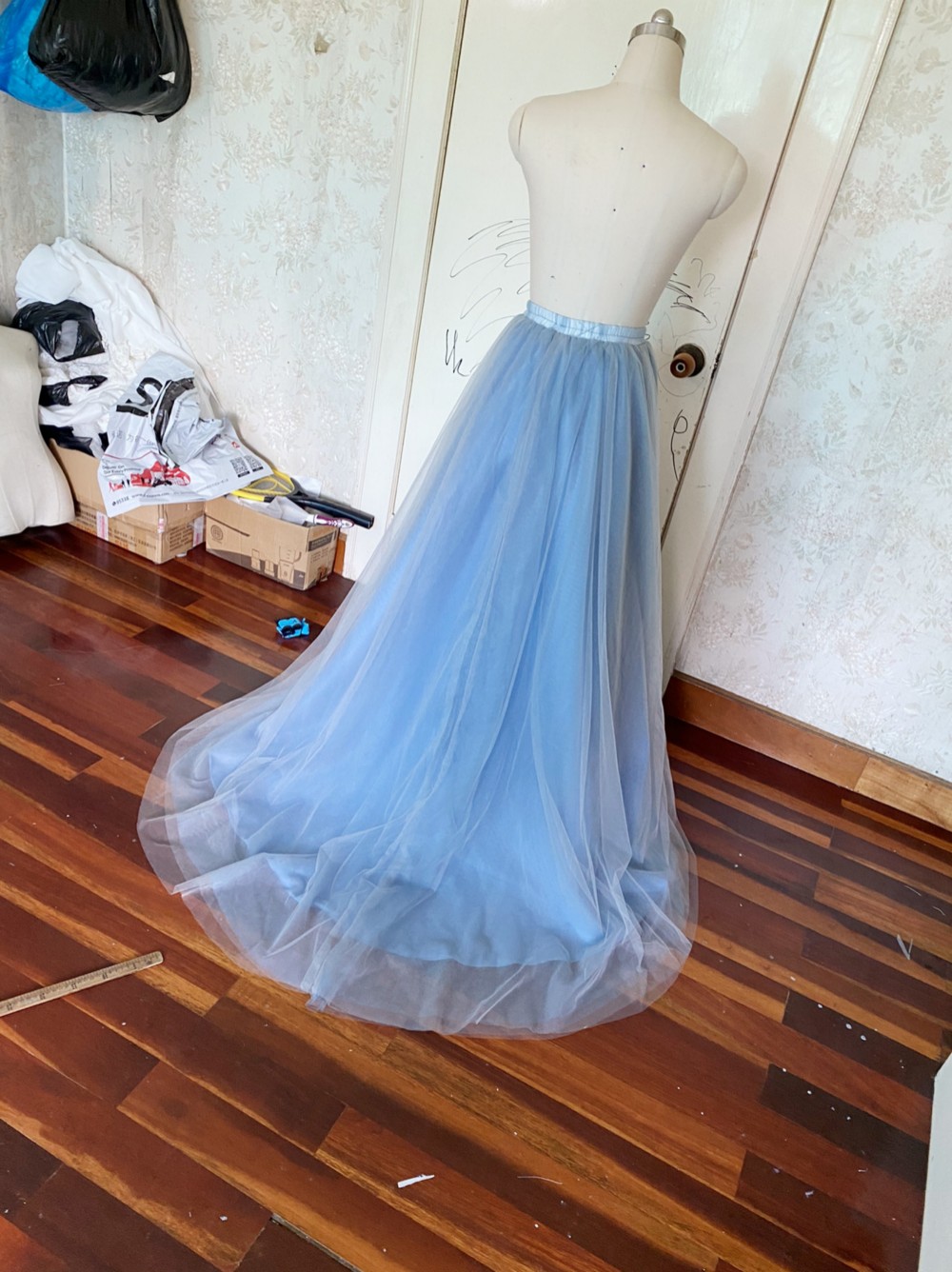 爽やかで優しいブルー オーバースカート　エレガント シアーな美しさ　ウエディングドレス お色直し 披露宴