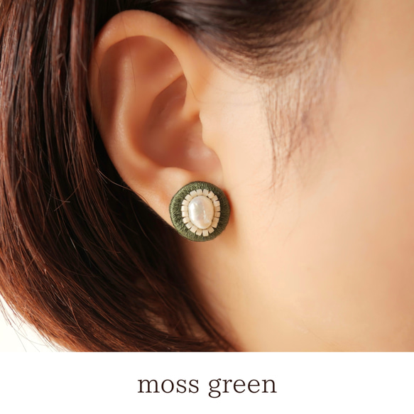 刺繍ピアス pearl (moss-green) サージカルステンレス 3枚目の画像