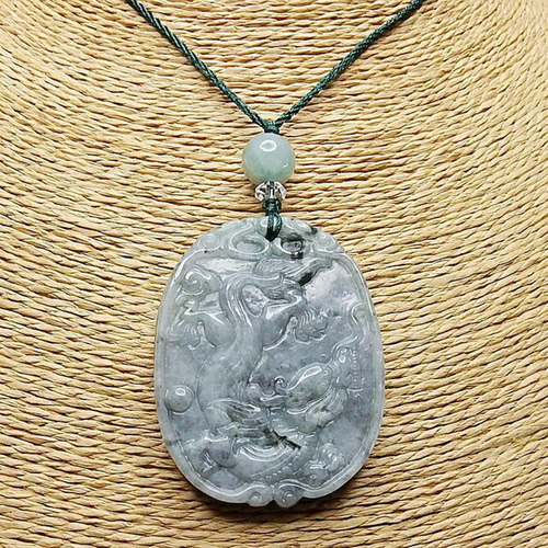 一点物風水龍彫り天然ひすい本翡翠天然石ネックレスA2-1-015Za