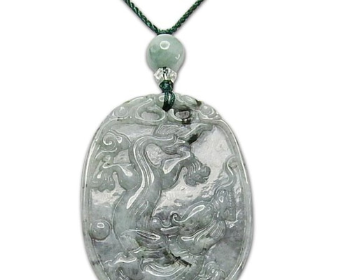一点物風水龍彫り天然ひすい本翡翠天然石ネックレスA2-1-015Za