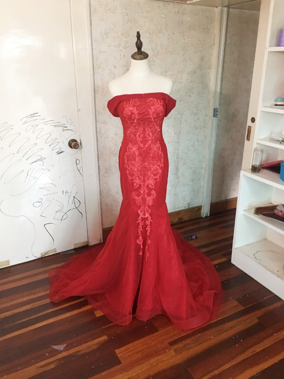美品！ウエディングドレス 赤 カラードレス ワインレッド  マーメイドライン 繊細レース 1枚目の画像