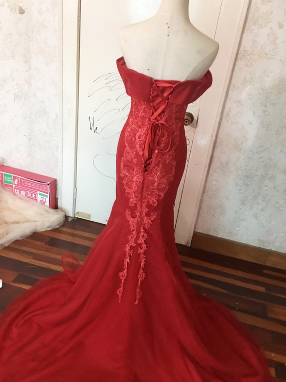 美品！ウエディングドレス 赤 カラードレス ワインレッド  マーメイドライン 繊細レース 5枚目の画像