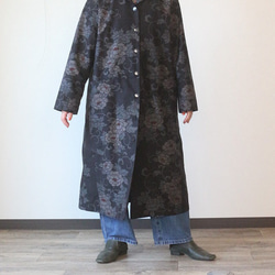 着物リメイク　唐草牡丹模様紬オープンカラーコート 2枚目の画像