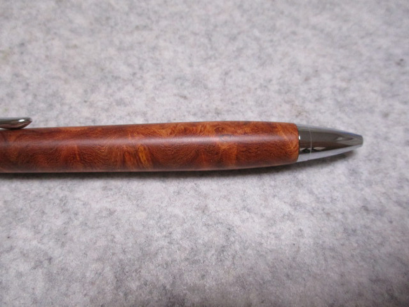 本花梨瘤　ブドウ杢　キヌカオイル仕上げ　木軸ボールペン(シャープペンシル)　 10枚目の画像