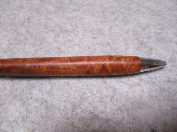 本花梨瘤　ブドウ杢　キヌカオイル仕上げ　木軸ボールペン(シャープペンシル)　 8枚目の画像