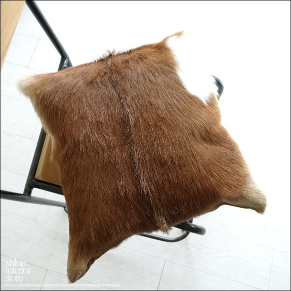 毛皮クッションカバー PUTI-34 ハラコ 天然皮革 ハンドメイド 正方形 北欧 本皮 手作り レトロ調 エスニック 3枚目の画像