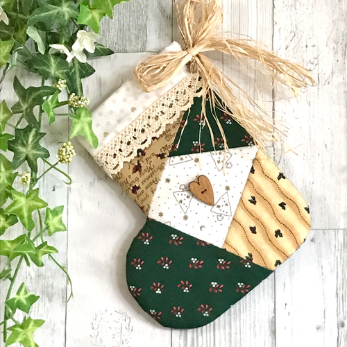 パッチワーク　クリスマス　壁掛け収納ポケット　MANYさんの作品 パッチワーク クリスマス 壁掛け収納ポケット MANYさんの作品 パッチ