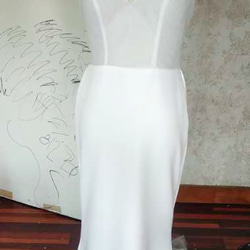 高品質！透視婚紗吊帶背心人魚派對禮服細長線條可加襯 第6張的照片