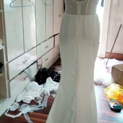 高品質！透視婚紗吊帶背心人魚派對禮服細長線條可加襯 第3張的照片