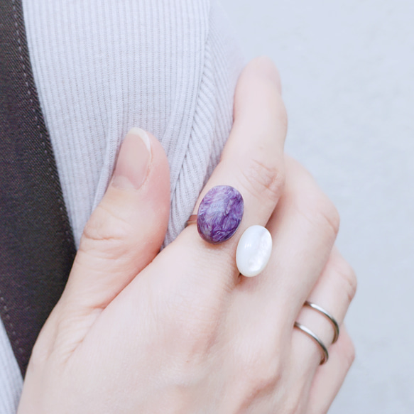 【ForkRing】「成熟純正」【Charoite x Shell】特製盒叉環，雙色 第2張的照片