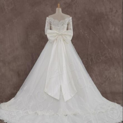 美品！オーダーメイドオーバースカート サテン生地にチュールが四層  