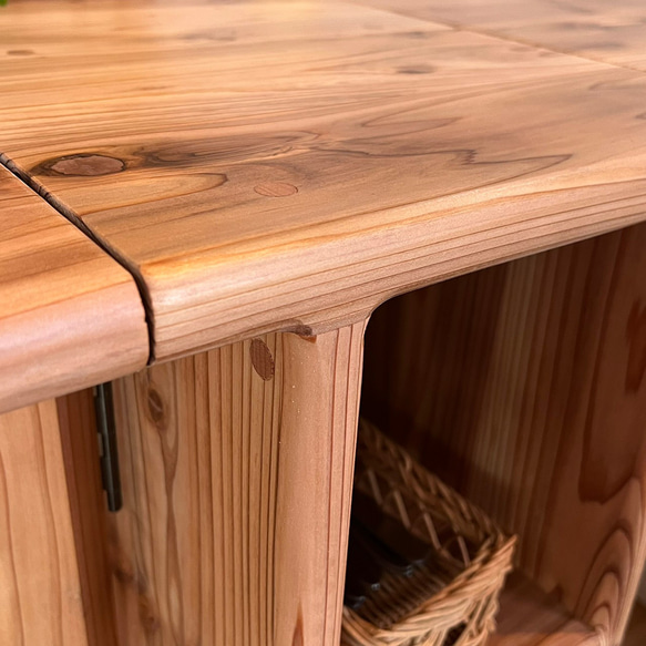 国産杉の無垢材　バタフライテーブル　サイズ・カラーオーダー可能　カフェ風　ダイニングテーブル　角が丸く安心安全 16枚目の画像