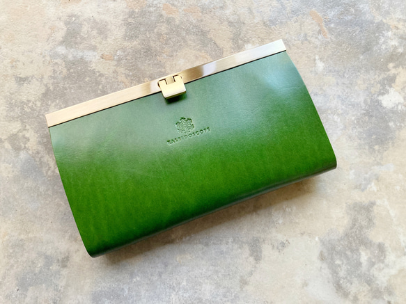 数日内に発送可能です】カード16枚収納大容量長財布「avanico」ルガト