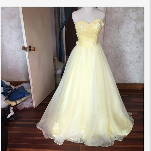 豪華なイエローカラードレス 大きなバックリボン付き ウエディング  