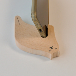 ネコのスマホスタンド（ろ）《送料無料》ポンと置ける・ねこ・猫・ネコ・プレゼント・木製 4枚目の画像