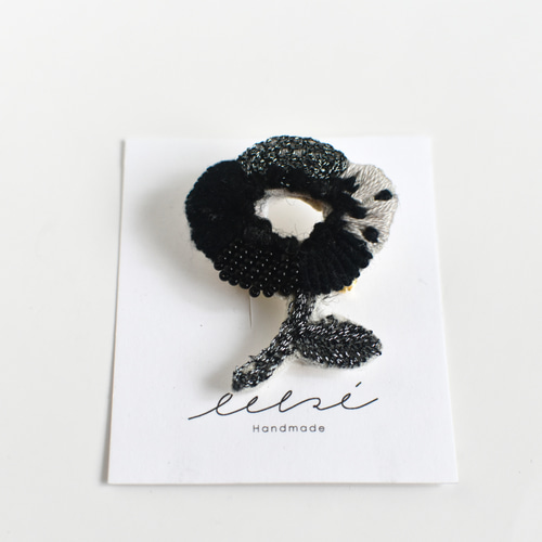 ハンドメイド刺繍ブローチ　ban ★English ok★様　ご確認ページ 1_30b9dee9b8d0bd8f1cfd256ac6ae