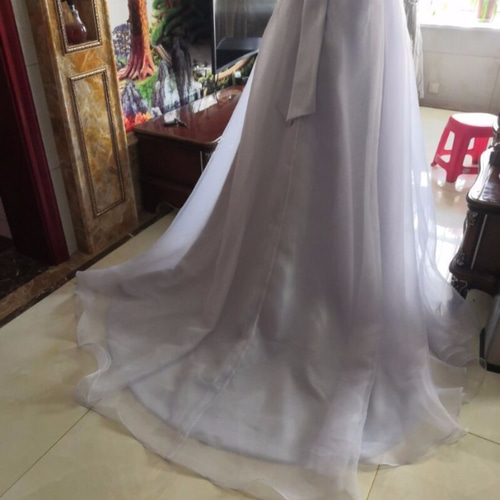 高級グレーオーバードレス スカート トレーンとリボン付き 結婚式お  