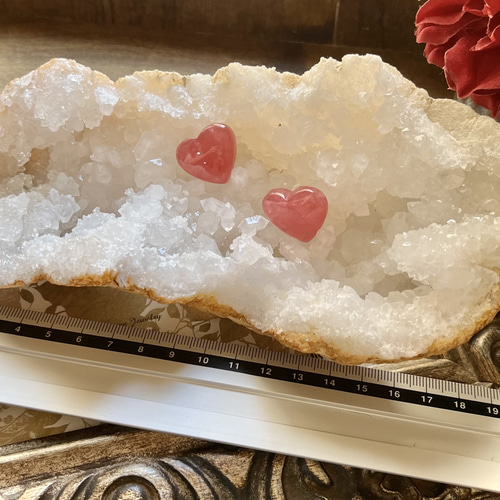 ジオード水晶☆クリスタルベッド882g《素早い浄化とパワーチャージ