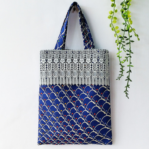 SALE○文庫本バッグ○瑞々しい青海波文様(着物リメイク)ちいさな 