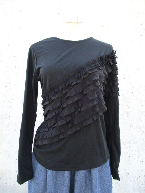 黒ブラック　フリフリ斜め後ろカットソー　　1点物