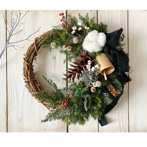 Creema限定☆大人のクリスマスリース(バラの実付き) リース Rosa