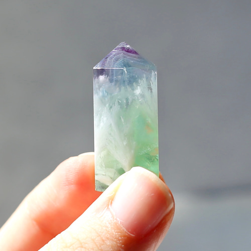 天然石 エンジェルフェザーフローライト 蛍石 スライス プレート 台座付き 置物 天然石 エンジェルフェザーフローライト 蛍石 スライス プレート 台座