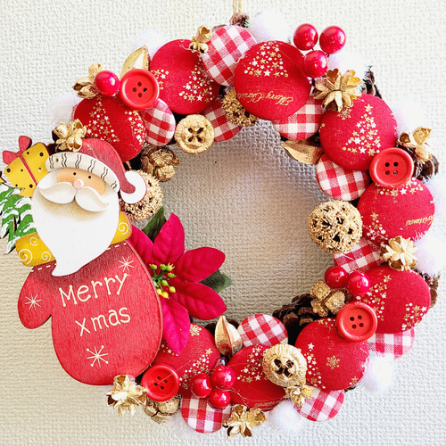 2023年クリスマス壁掛けリース くるみボタンアレンジ サンタさん