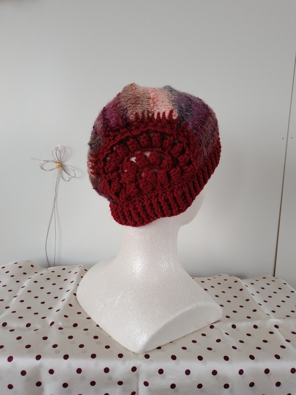 スーパーイマジネーションという糸に、花モチーフを編みつけた、帽子～～！！Ｄ 4枚目の画像