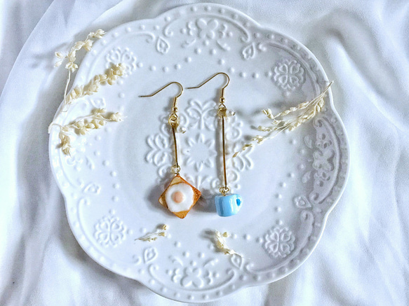 荷包蛋吐司×牛奶(天空藍杯)耳環  (耳勾/耳夾) 第2張的照片