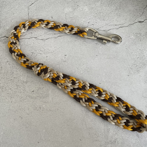 完成品】パラコードリード ギザギザ平編みショートリード 中型犬