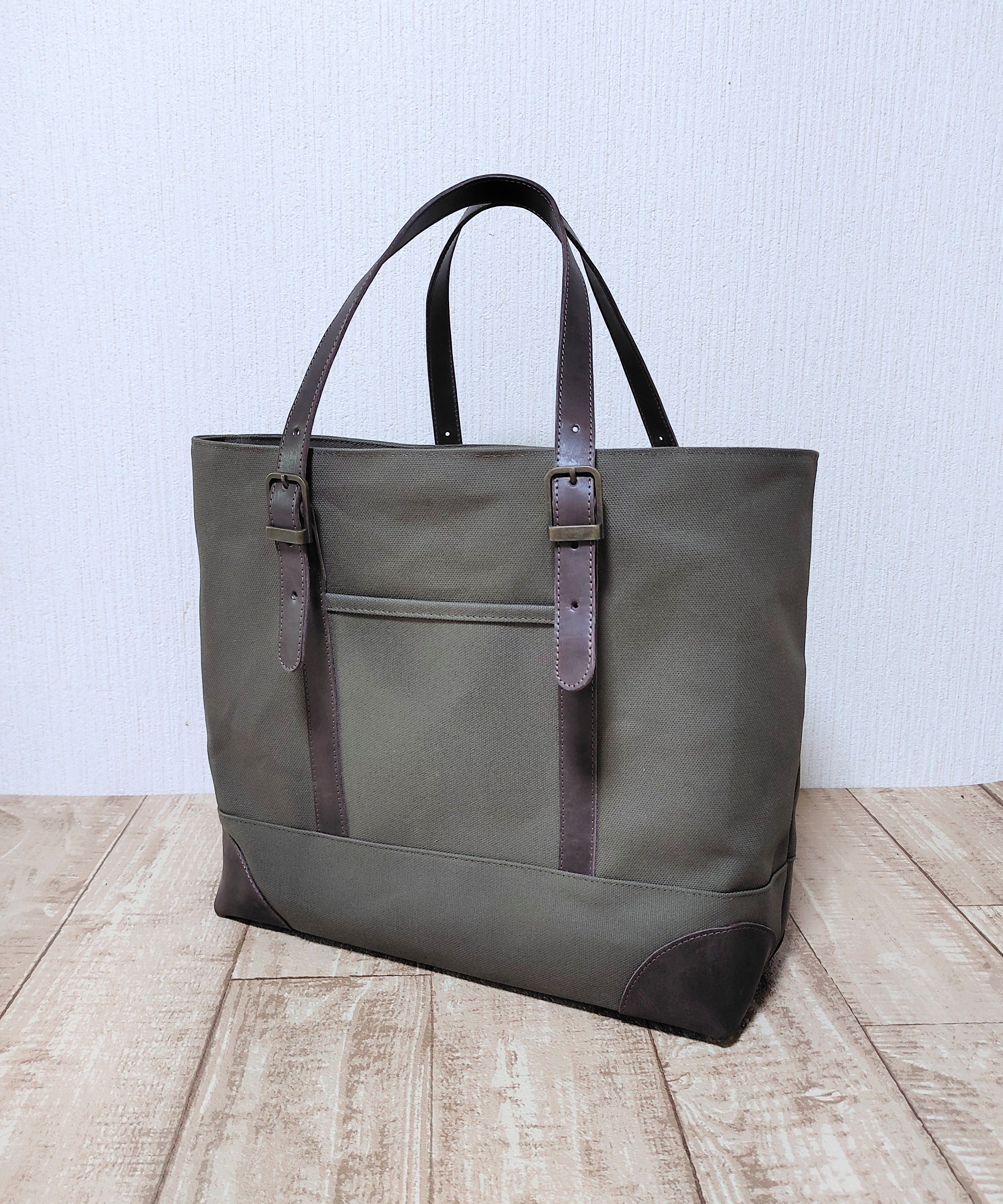帆布×本革仕切りトートバッグ(オールドカーキ) トートバッグ
