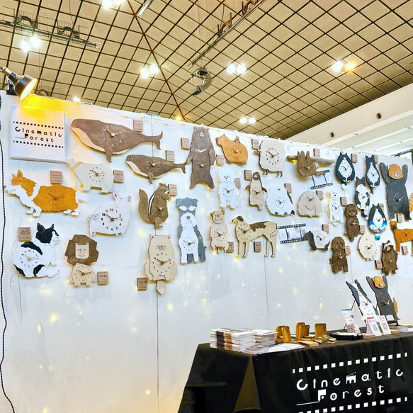 ペルシャ猫のお眠り時計 木製 振り子時計 掛け時計 