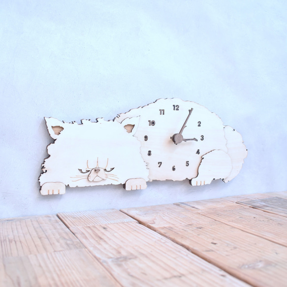 ペルシャ猫のお眠り時計 木製 振り子時計 掛け時計 