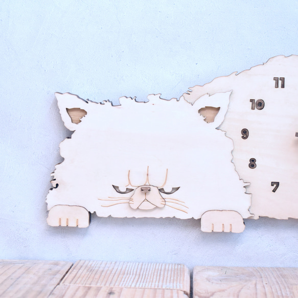 ペルシャ猫のお眠り時計 木製 振り子時計 掛け時計 